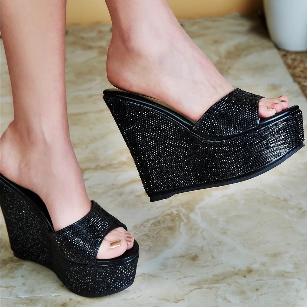 Mata Black rhinestoned wedge